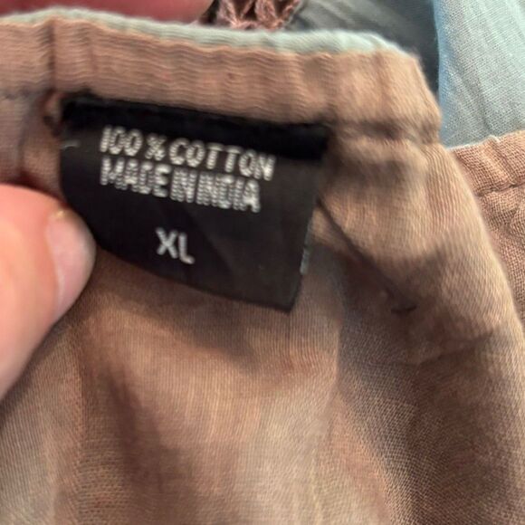 LIGHT GRAY WITH BRIWN CROCHET INSETS SIZE. XL TIERED V NECK CAMI MIDI DRESS - Picture 9 of 9